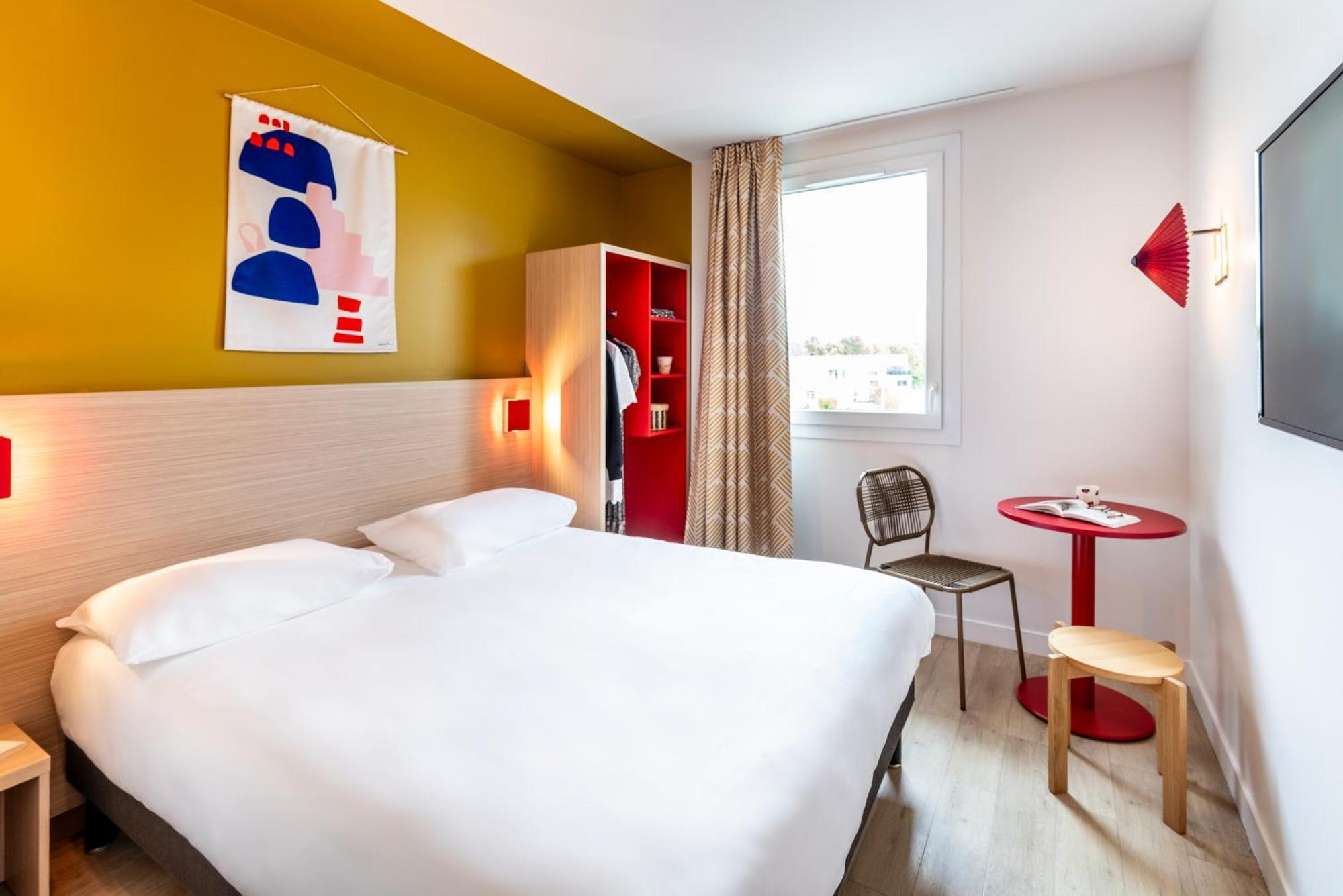 Отель Ibis Styles Prevessin Geneve Aeroport Экстерьер фото